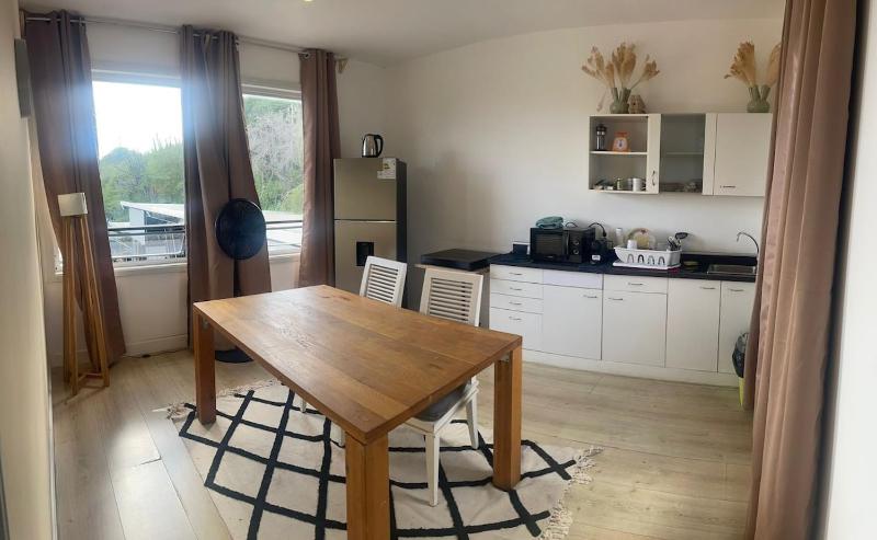 Casa Breeze - Room Four - image 1