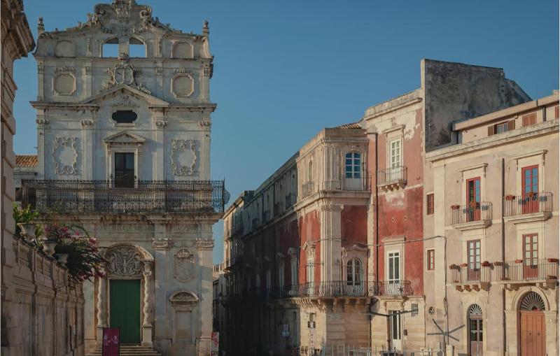 Stunning Home In Siracusa With Wifi - image 12