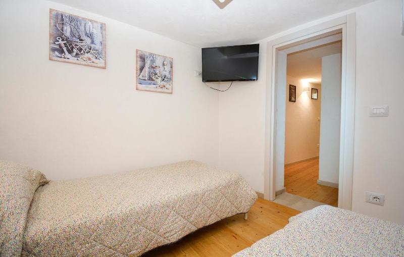 Stunning Home In Siracusa With Wifi - image 11