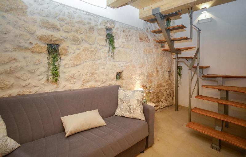 Stunning Home In Siracusa With Wifi - image 13