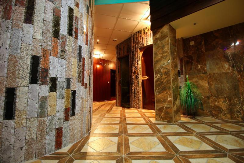 King Room image 3