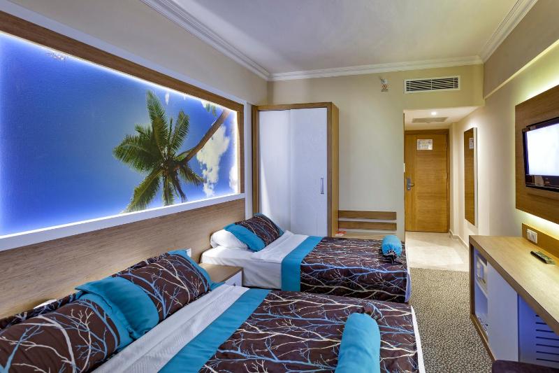 Standard Double or Twin Room image 2