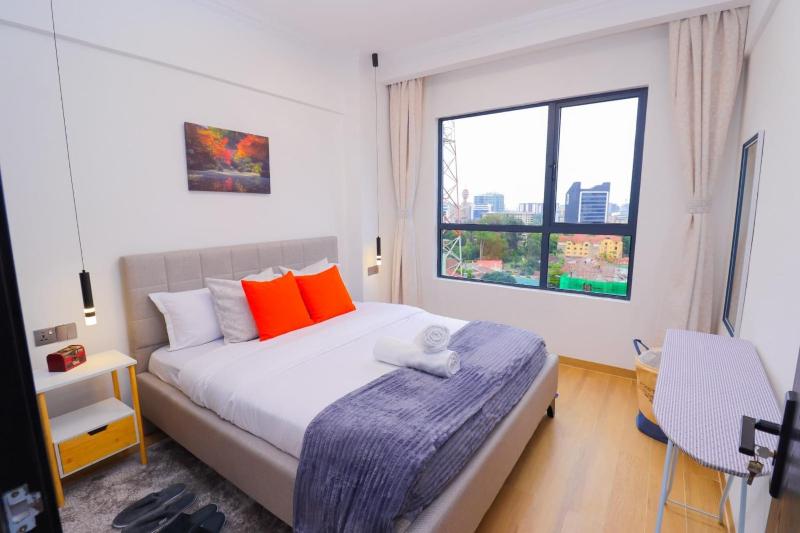 Chic 1BR in Marina Bay Westlands with rooftop pool annd gym - image 6