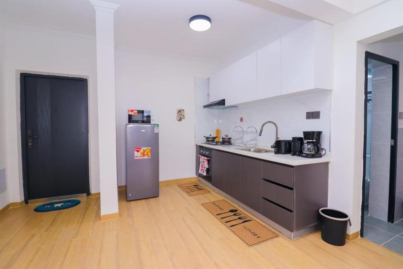 Chic 1BR in Marina Bay Westlands with rooftop pool annd gym - image 13