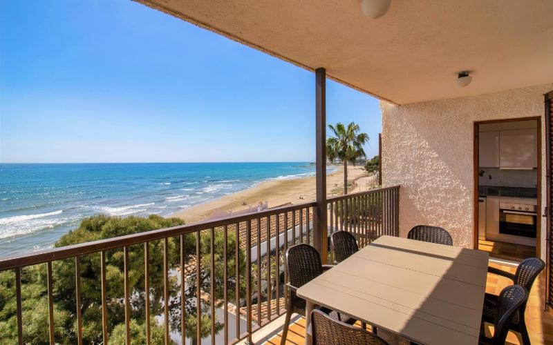 Apartamento con vistas frontales - Primera línea Playa Cargador - ALBERT VILLAS - image 21