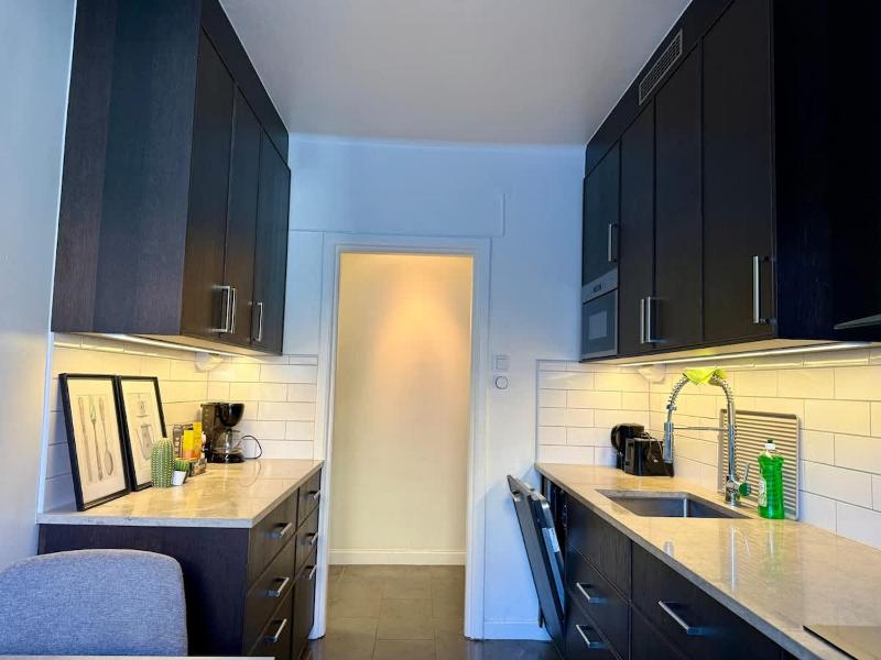 The Family Flat * 5 Beds * Central Gothenburg - image 14