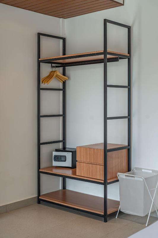 Garita - New Sleek 2BR Canggu Villa 10 Mins to Beach Life! - image 14