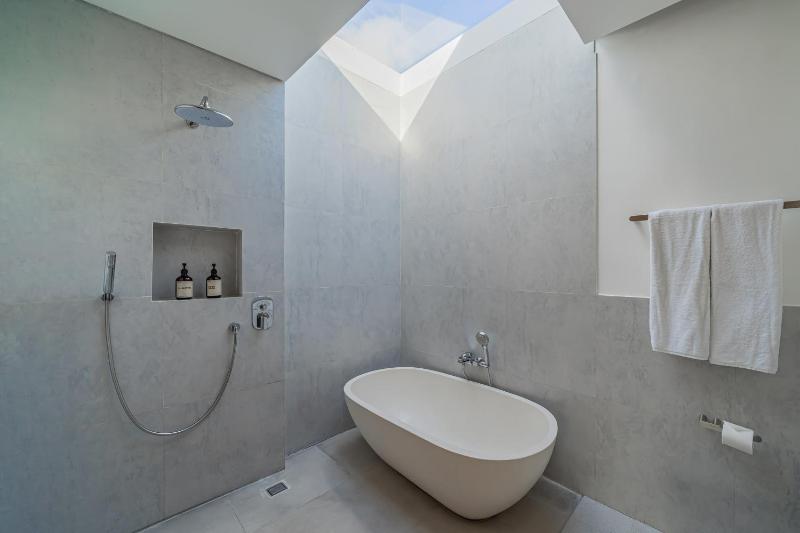 Garita - New Sleek 2BR Canggu Villa 10 Mins to Beach Life! - image 5