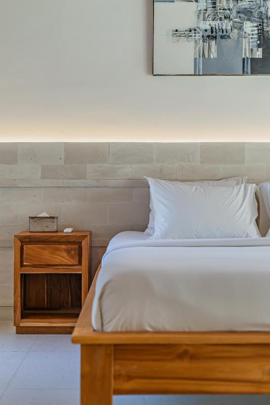 Garita - New Sleek 2BR Canggu Villa 10 Mins to Beach Life! - image 13