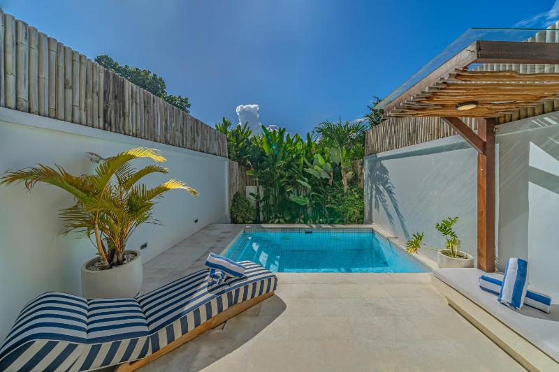 Garita - New Sleek 2BR Canggu Villa 10 Mins to Beach Life! - image 20
