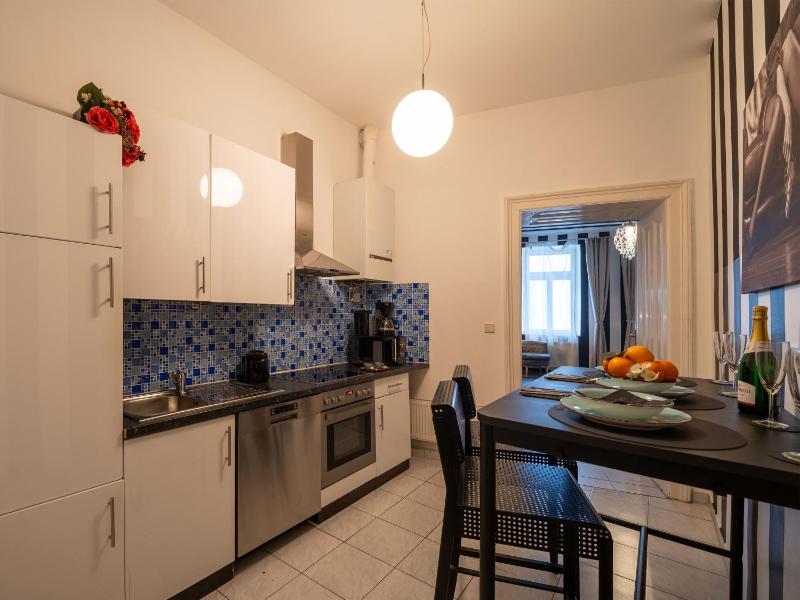 Apartment for 2 near Karlskirche & U4 Metro - image 9
