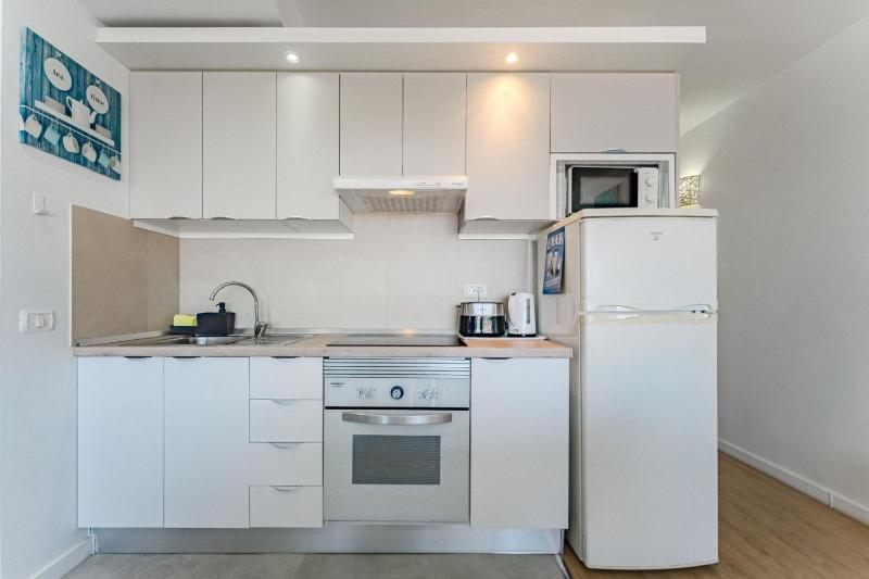 Delicious Los CristianosAchacay2bdr 2bathr Beach close wifi free - image 49
