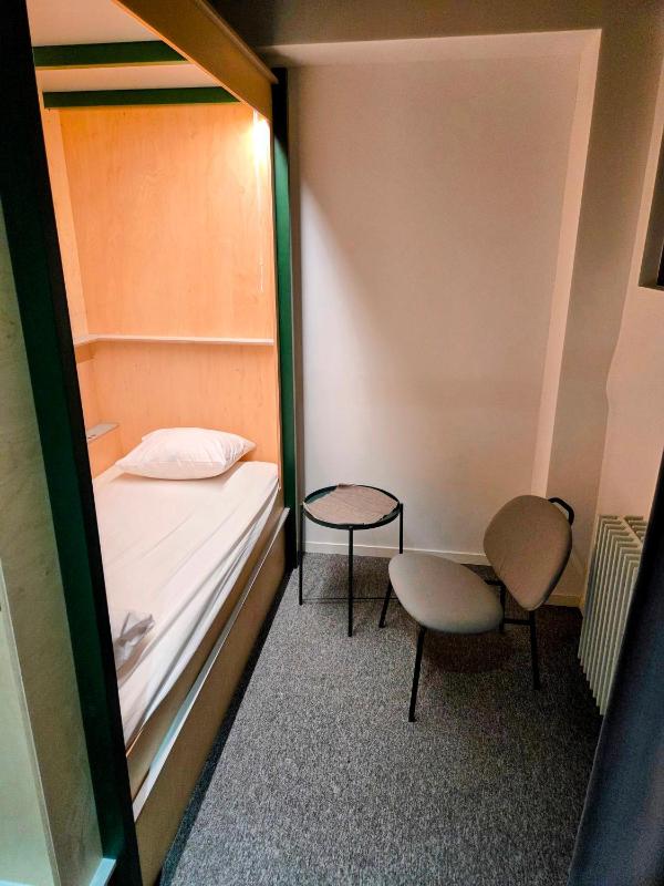 Green Marmot Capsule Hotel Genève - Self check-in - image 7