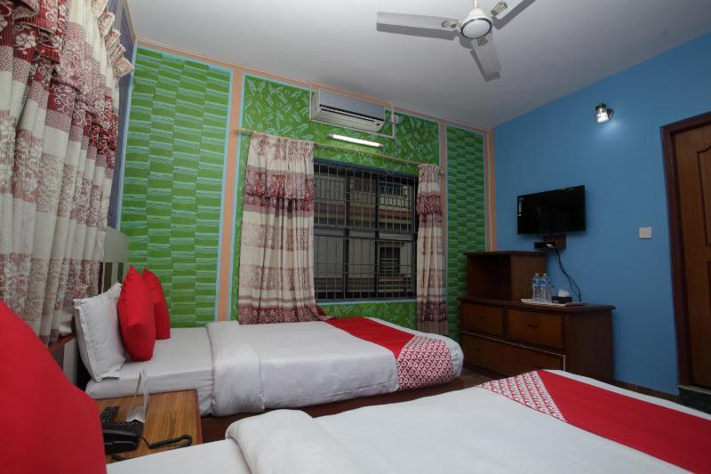 OYO 618 Hotel Middle Point - image 11