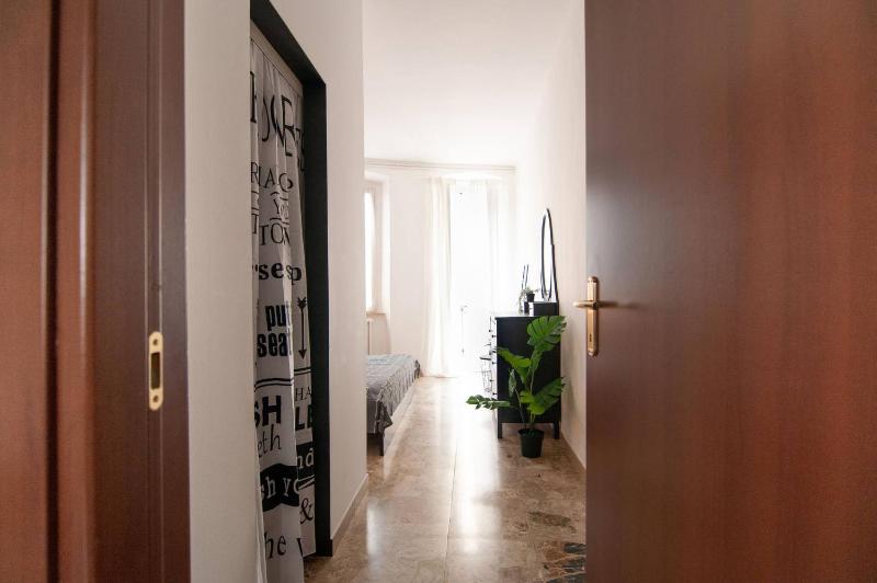 New York Style 2 Bed - image 25