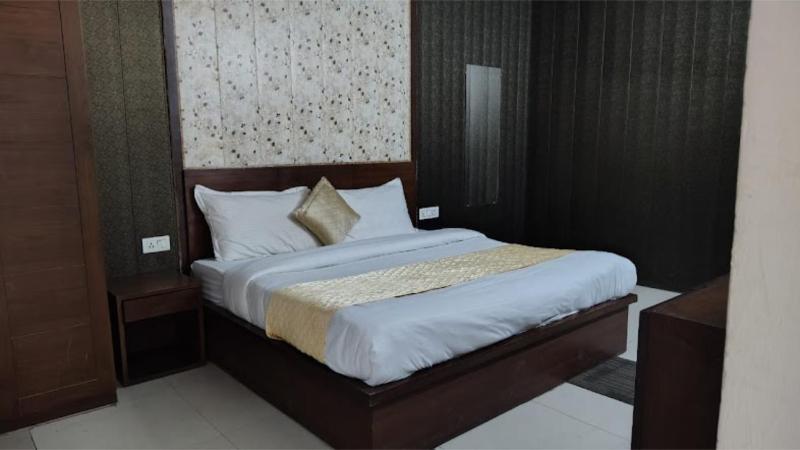 Hotel Green Lotus - image 2