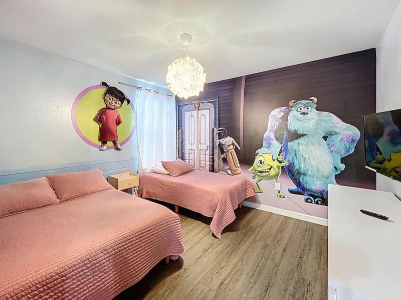 Galactic Retreat Private Pool and Spa Resort Access - image 32