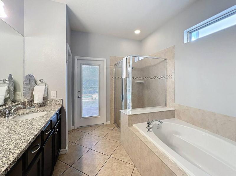 Galactic Retreat Private Pool and Spa Resort Access - image 41