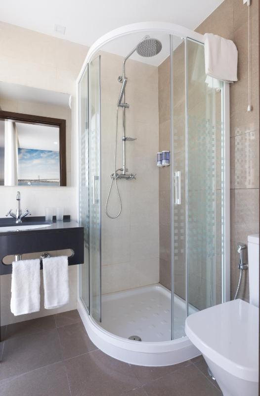 Double Room image 1