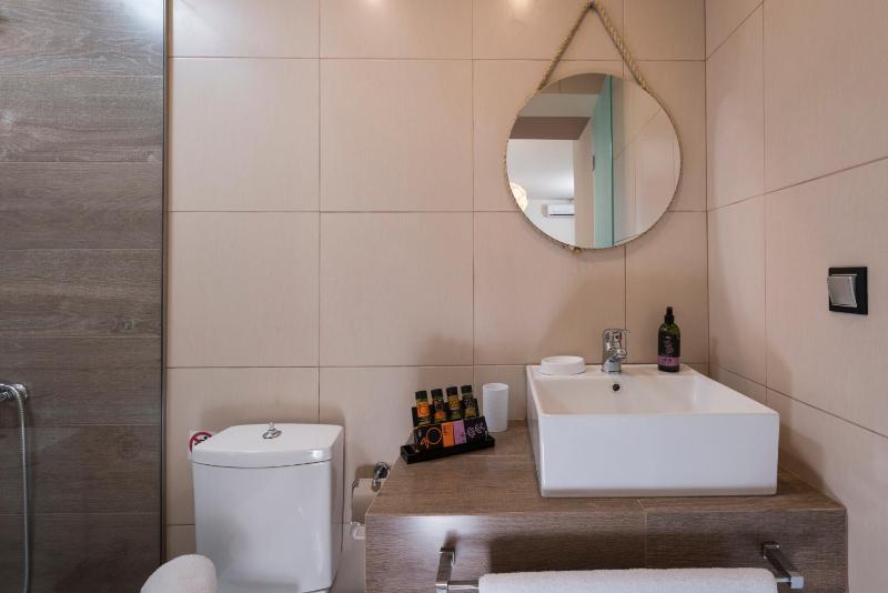 Two-Bedroom Apartment (5 Adults) image 4