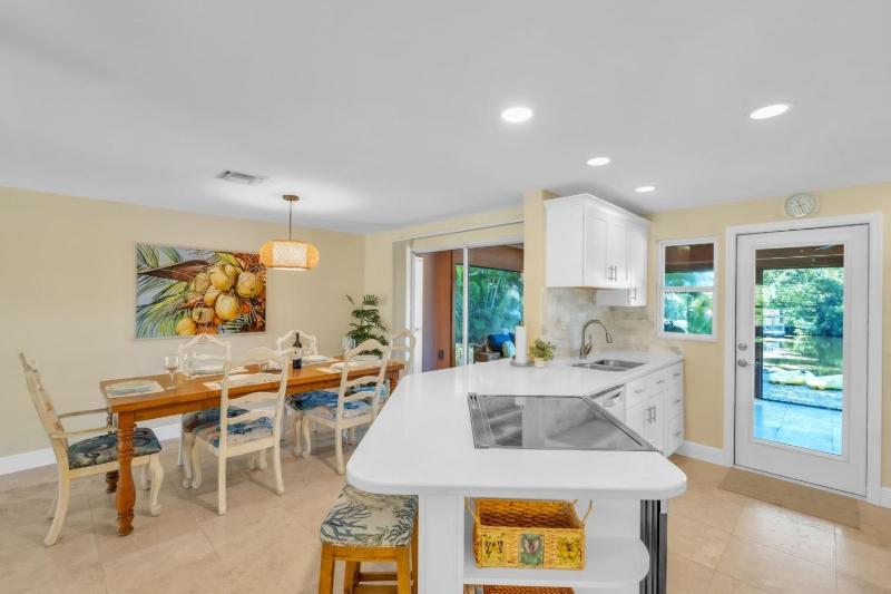 Lake by the Beach home - image 37
