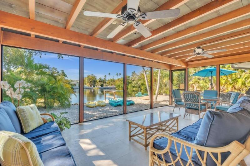 Lake by the Beach home - image 20