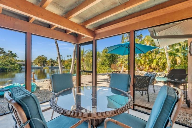 Lake by the Beach home - image 17