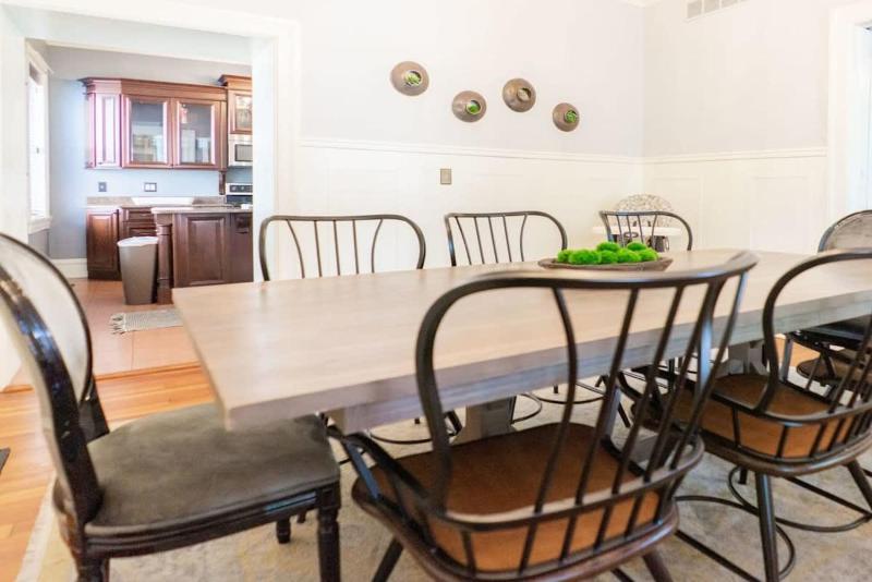 Posh 4 floor Soulard Family Home ABODEbucks - image 6