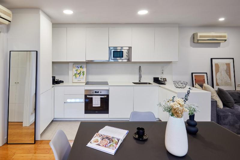 Cozy Apartment III - Les Corts - image 8