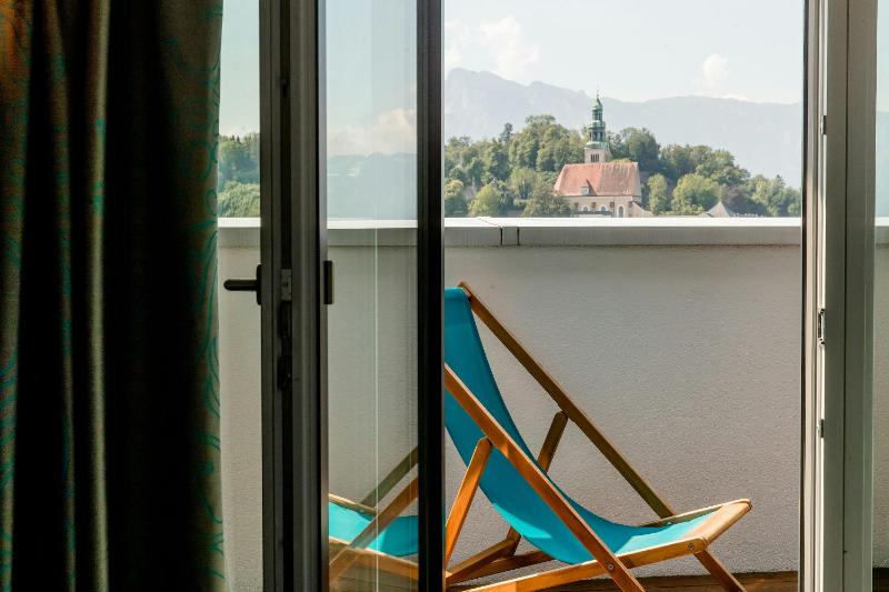 Motel One Salzburg-Mirabell - image 5