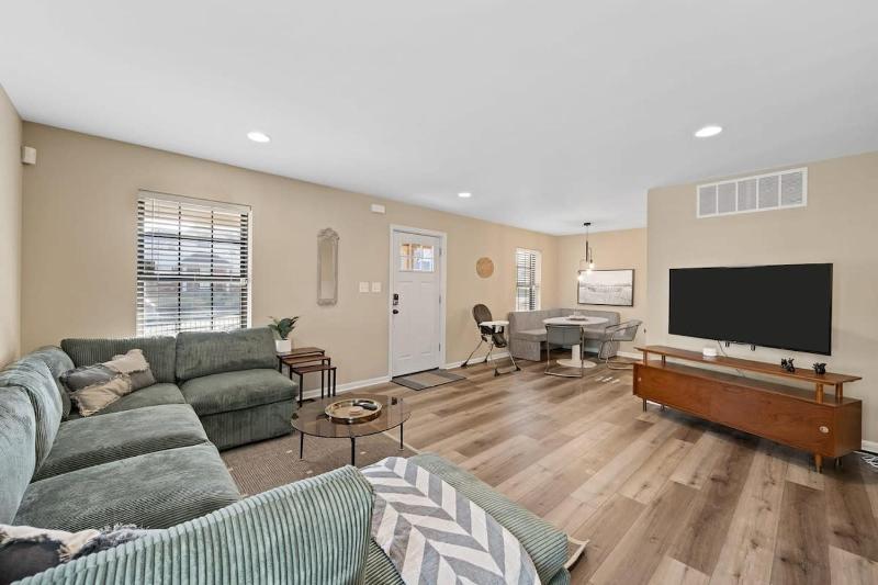 Zen Cottage with Private Parking ABODEbucks - image 15