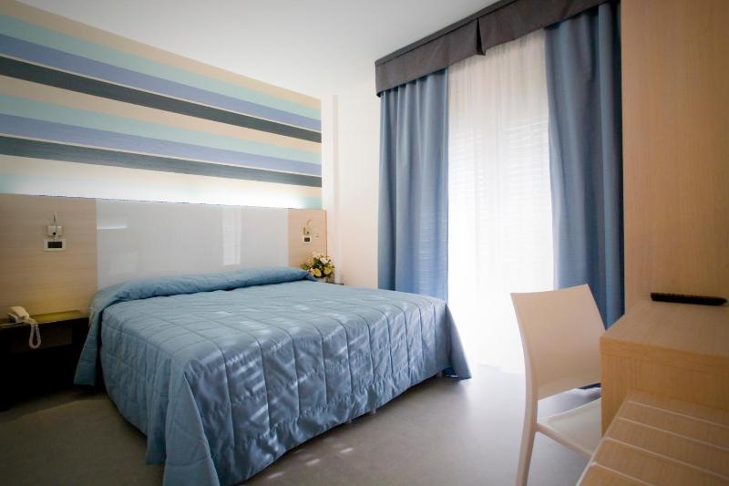 Hotel Savoy - image 5
