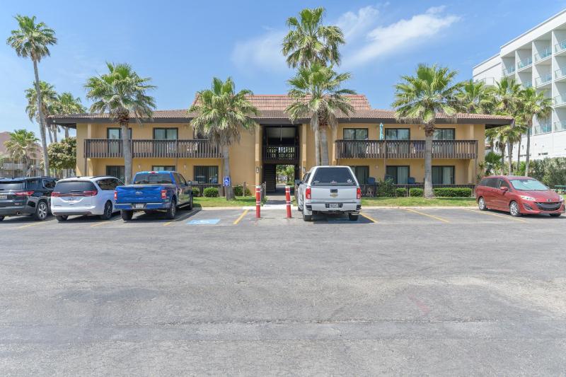 Tiki 218 - Close to the Beach 1BR Condo Sleeps 4 - image 34
