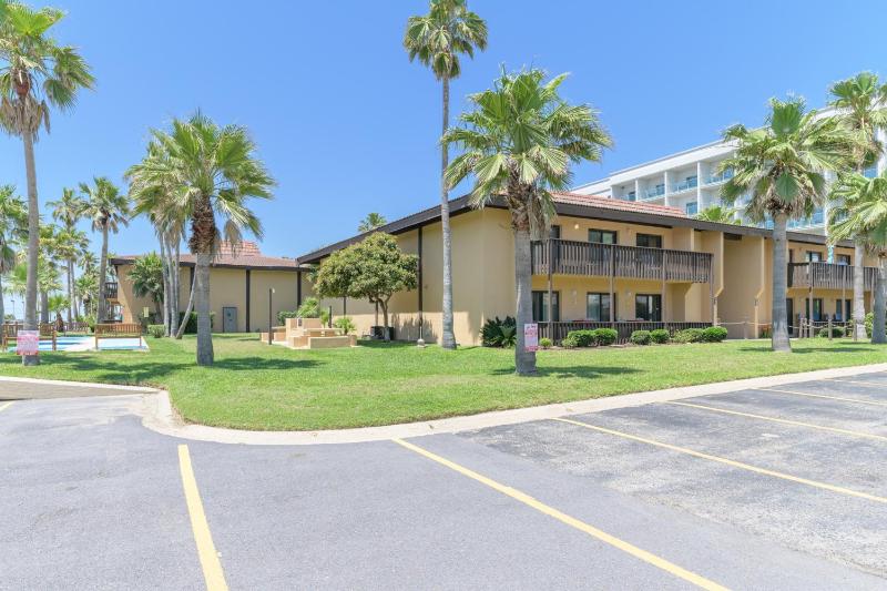 Tiki 218 - Close to the Beach 1BR Condo Sleeps 4 - image 19