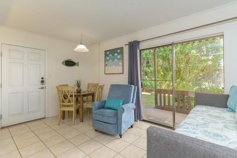 Tiki 112 - Beachfront 1BR Condo with Pool Access - image 10