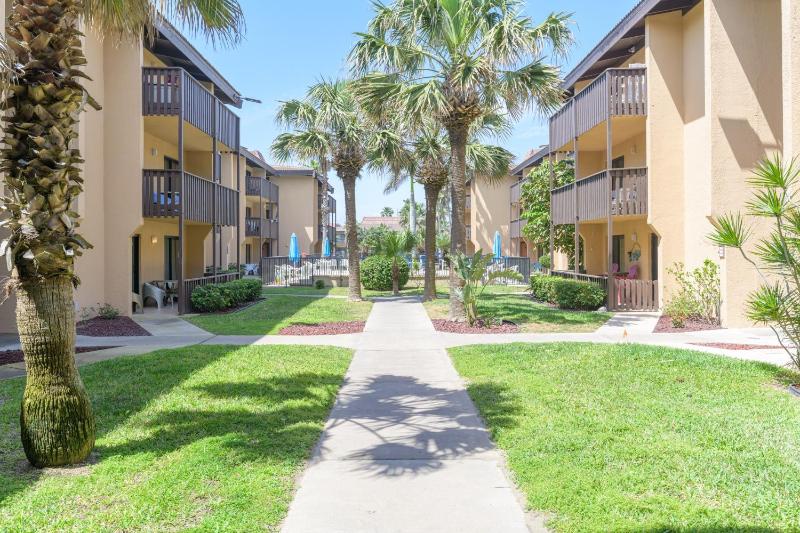 Tiki 112 - Beachfront 1BR Condo with Pool Access - image 18