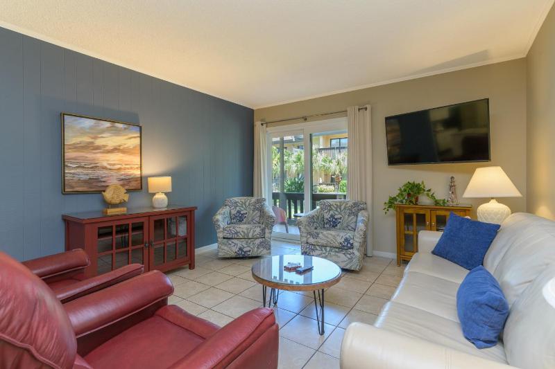 Tiki 149 - Spacious 2BR Condo with Walk-In Shower - image 1