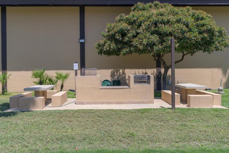 Tiki 149 - Spacious 2BR Condo with Walk-In Shower - image 10