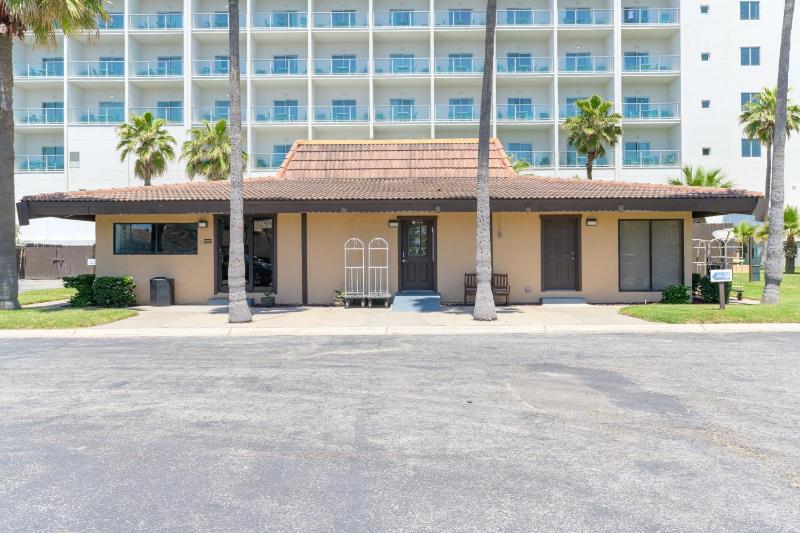Tiki 149 - Spacious 2BR Condo with Walk-In Shower - image 9