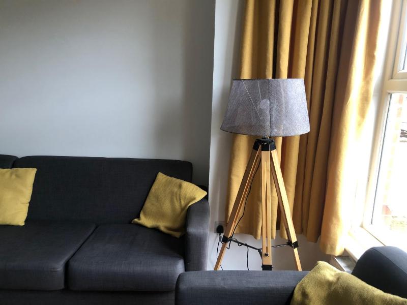 Stylish and spacious Southampton stay - image 35