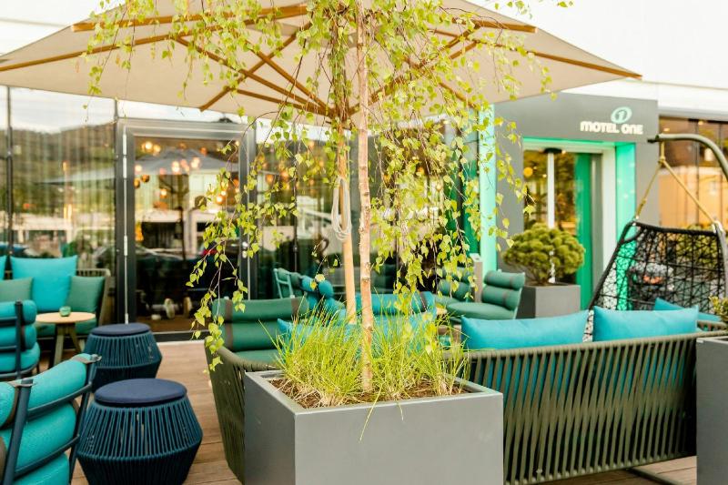 Motel One Salzburg-Süd - image 13
