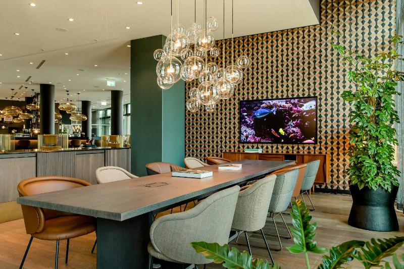 Motel One Köln-Messe - image 2