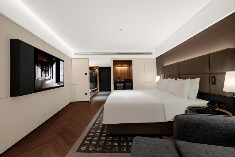 Intercity Hotel Shenzhen Futian Huaqiang North - image 13