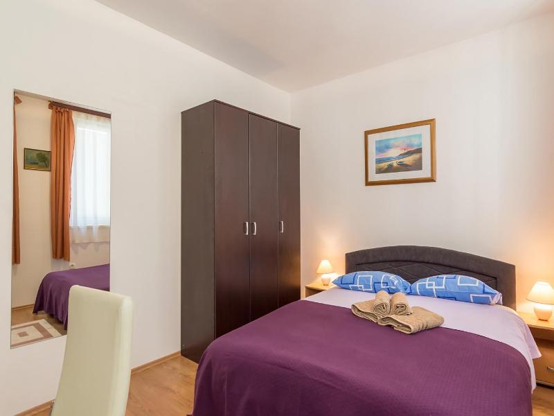 Studio Apartment image 2