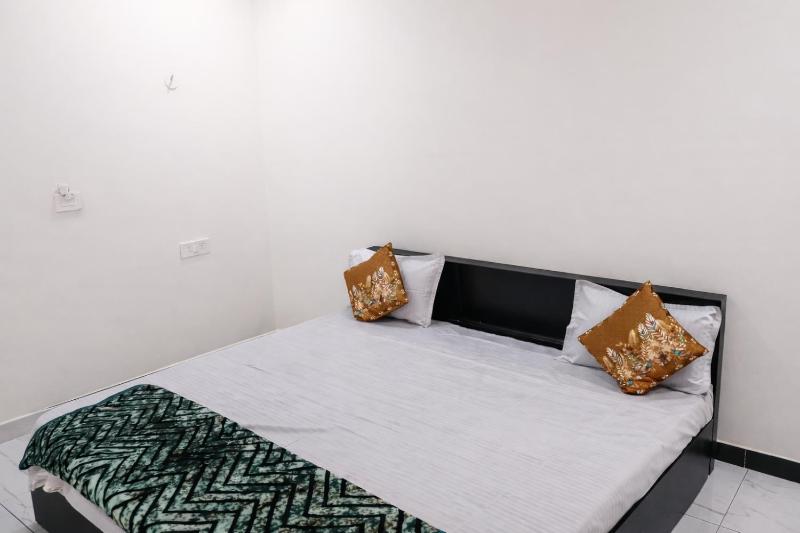 Aadvik Guest House - image 9