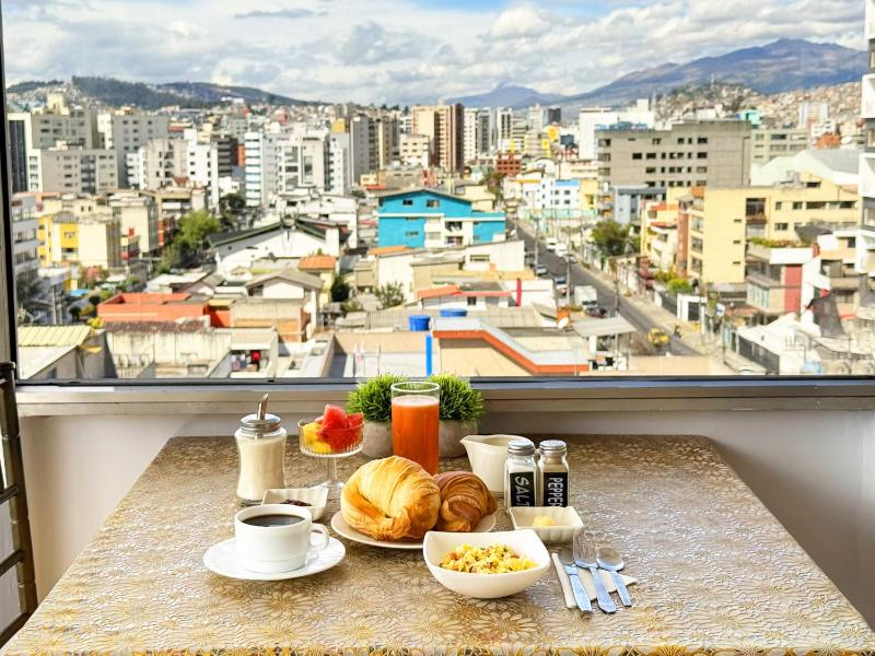 Hotel Santamaria en quito - image 11