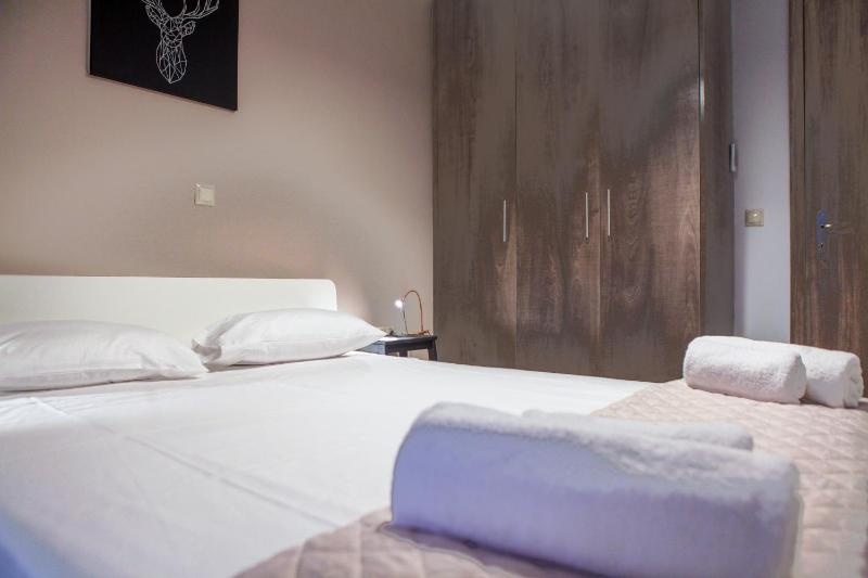 Lak Peristeri Homes 50m from metro station - image 14