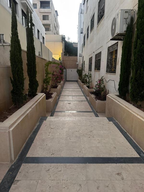 شقة مميزة في عبدون -Special apartment in Abdon - image 1