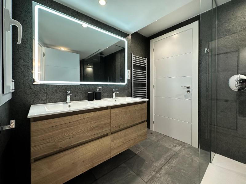 Urban Waves by Hello Homes Sitges - image 10