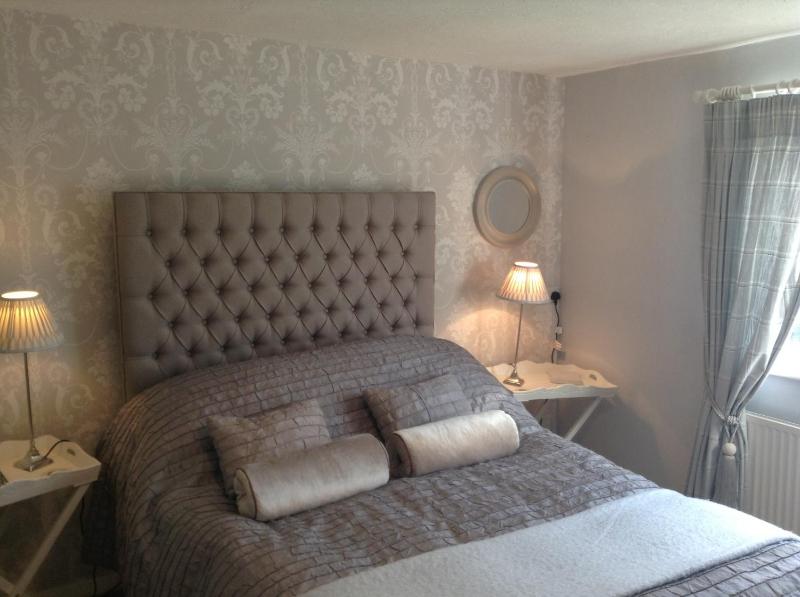 Double Room with Private External Bathroom image 2